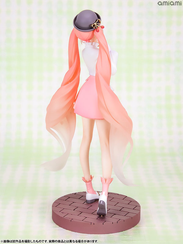 PRE ORDER – [SMILE VALUE 2025] POP UP PARADE SAKURA MIKU : HANAMI OUTFIT VER.