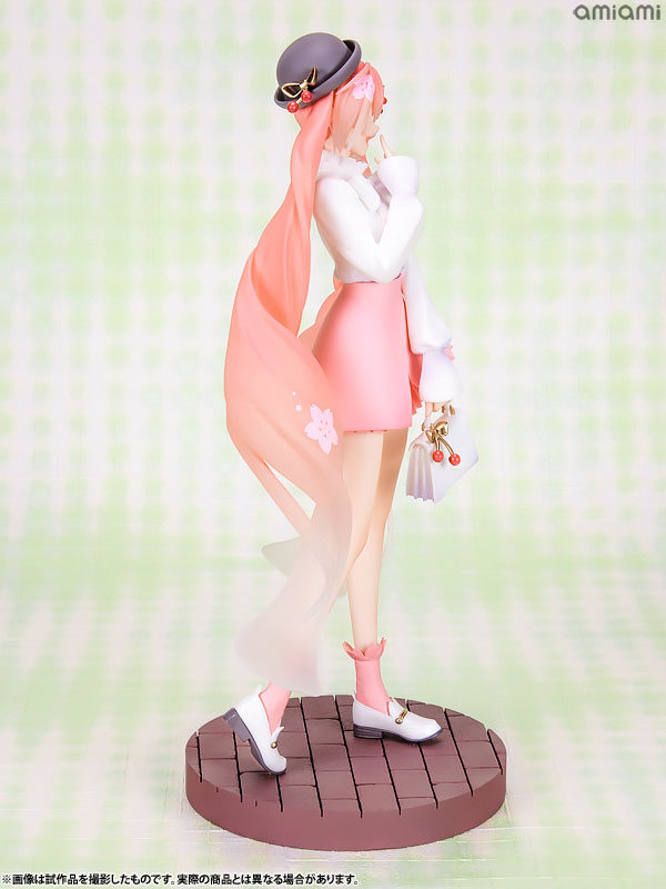 PRE ORDER – [SMILE VALUE 2025] POP UP PARADE SAKURA MIKU : HANAMI OUTFIT VER.