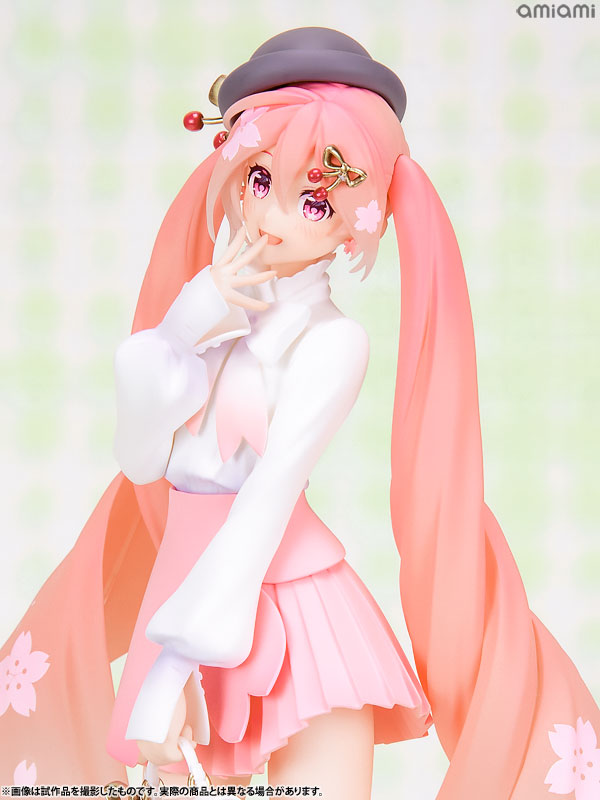 PRE ORDER – [SMILE VALUE 2025] POP UP PARADE SAKURA MIKU : HANAMI OUTFIT VER.