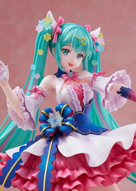 PRE ORDER – 1/7 CREATORS COLLECTION FIGURE HATSUNE MIKU : ROSUURI VER.