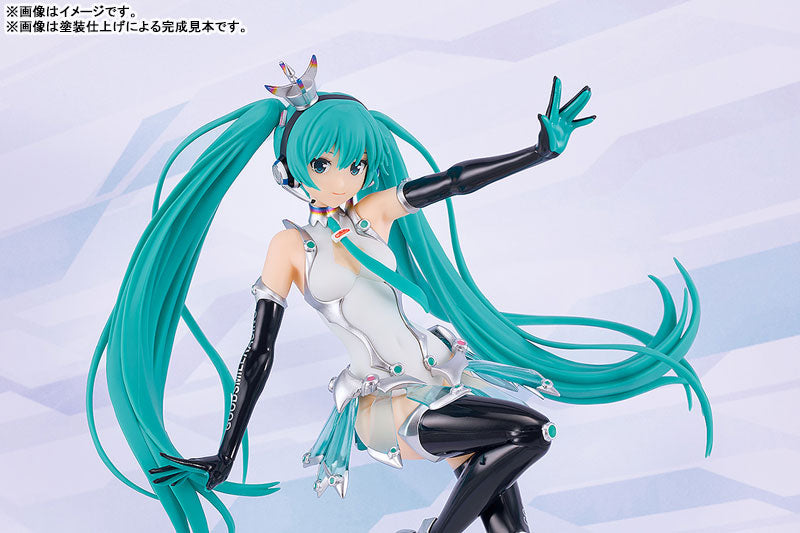 PRE ORDER – 1/8 REINCARNATION RACING MIKU : 2013 VER.