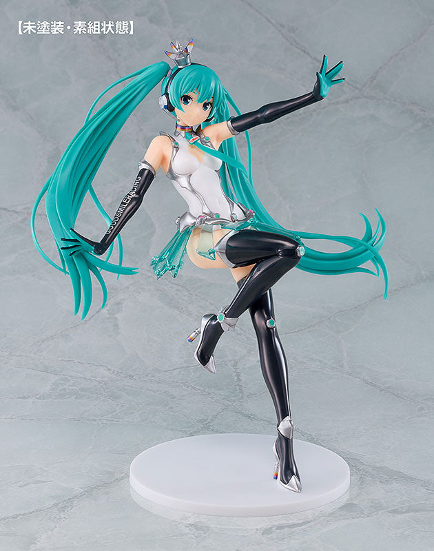 PRE ORDER – 1/8 REINCARNATION RACING MIKU : 2013 VER.