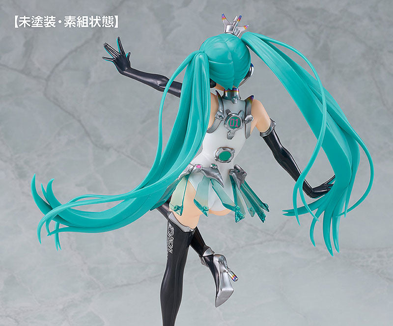 PRE ORDER – 1/8 REINCARNATION RACING MIKU : 2013 VER.