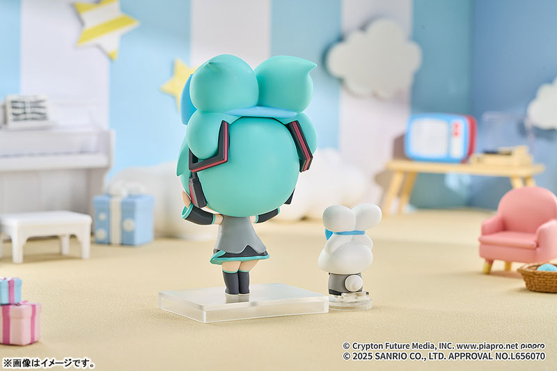 PRE ORDER – HATSUNE MIKU X CINNAMOROLL CHIBI FIGURE