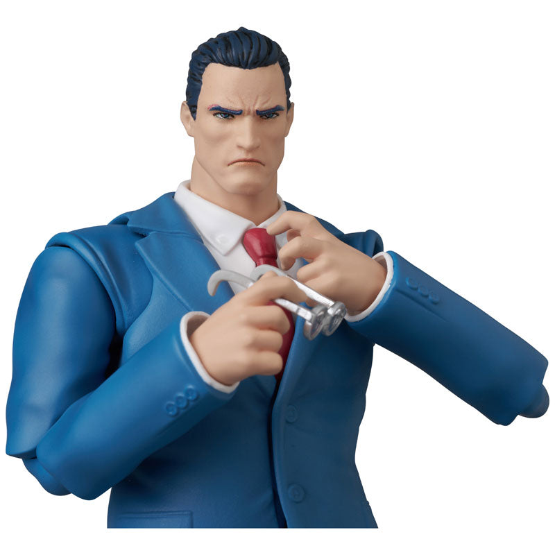 PRE ORDER – MAFEX CLARK KENT (BATMAN: HUSH VER.)