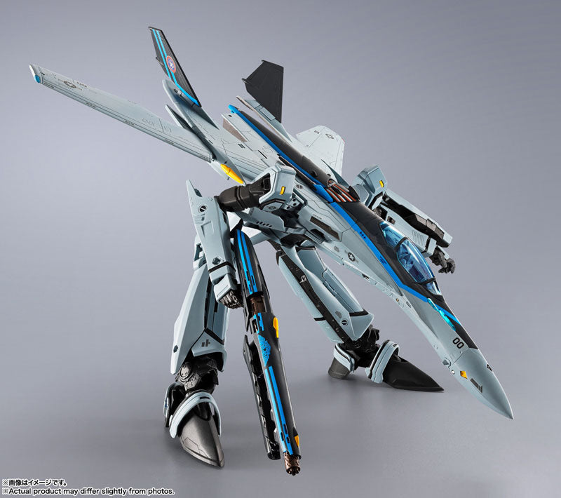 BACK ORDER – DX CHOGOKIN TOP GUN: MAVERICK - VF-25 MESSIAH VALKYRIE TOPGUN