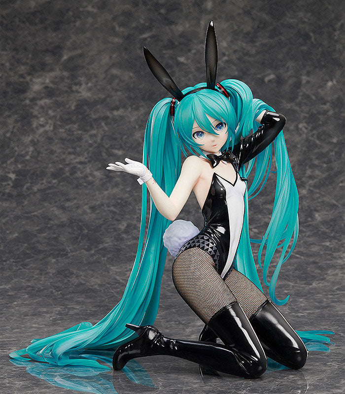 PRE ORDER – 1/4 HATSUNE MIKU : BUNNY VER. ART BY SANMUYYB
