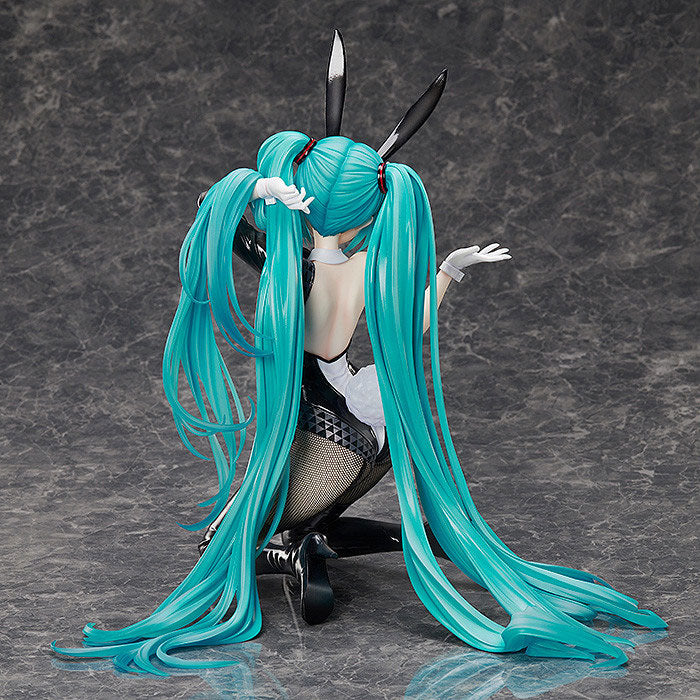 PRE ORDER – 1/4 HATSUNE MIKU : BUNNY VER. ART BY SANMUYYB