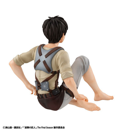 BACK ORDER – G.E.M. SERIES ATTACK ON TITAN - PALM SIZE EREN / SQUAD CAPTAIN LEVI SET