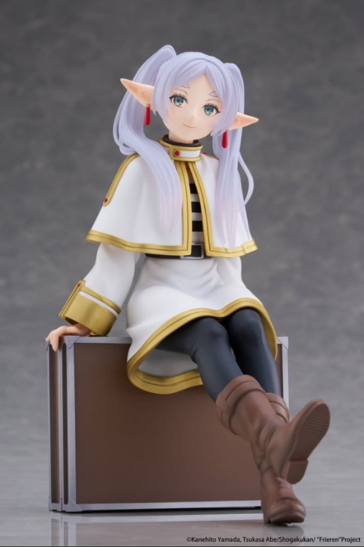 PRE ORDER – FRIEREN: BEYOND JOURNEY'S END DESKTOP CUTE FIGURE - FRIEREN (TRUNK CASE VER.)