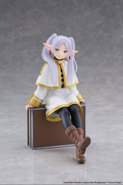 PRE ORDER – FRIEREN: BEYOND JOURNEY'S END DESKTOP CUTE FIGURE - FRIEREN (TRUNK CASE VER.)