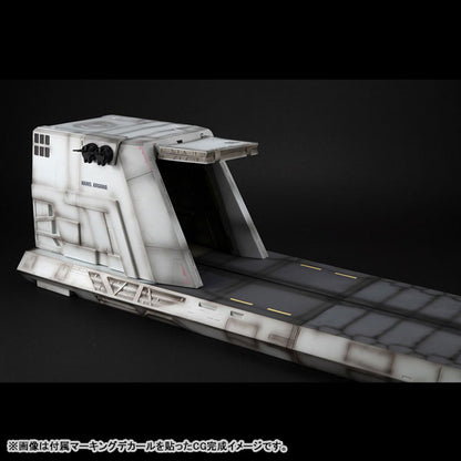PRE ORDER – REALISTIC MODEL SERIES: MOBILE SUIT GUNDAM UNICORN (1/144 HG SERIES) NAHEL ARGAMA CATAPULT DECK (UC VER.)