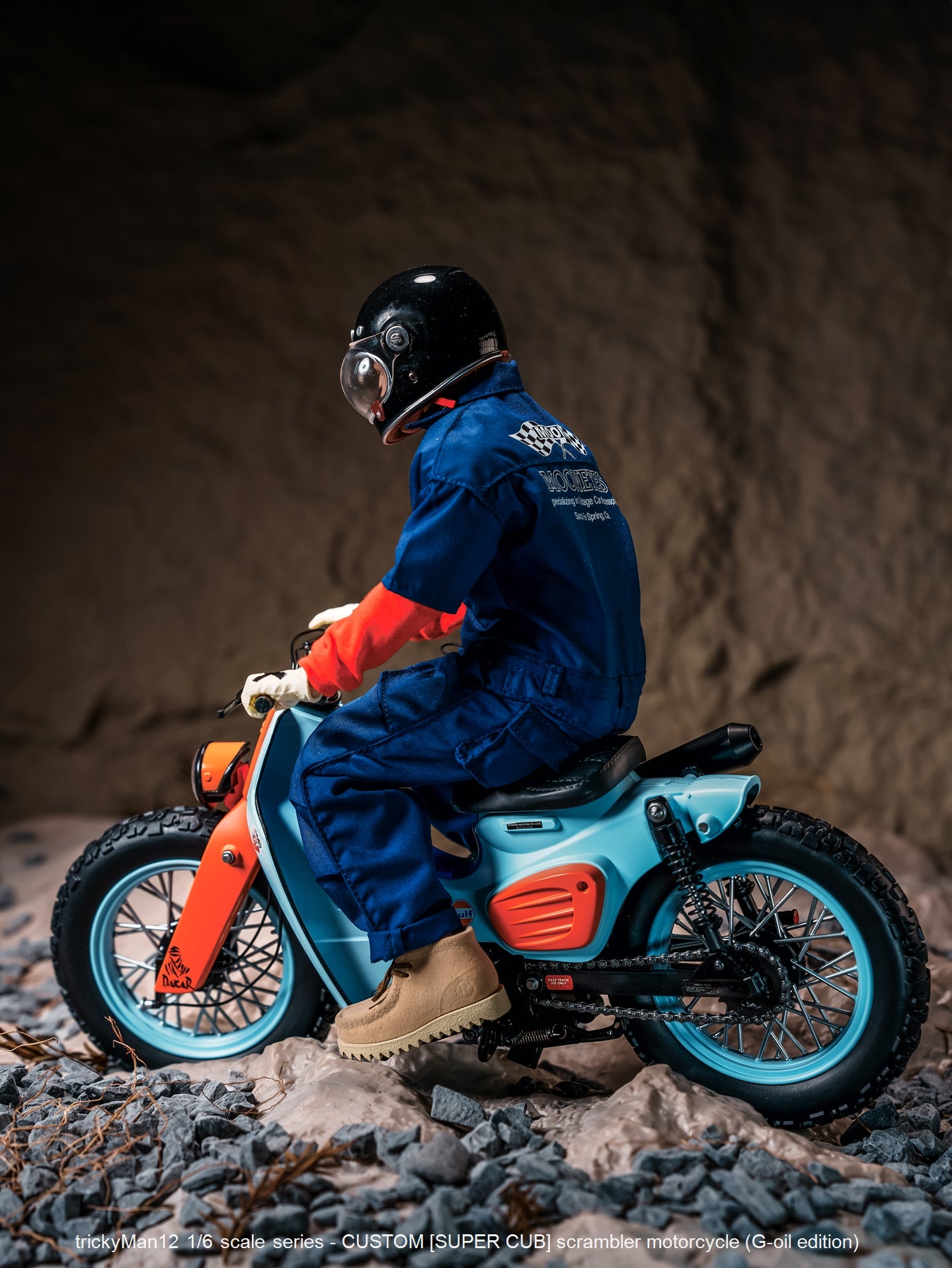 PRE ORDER – 1/6 SUPER CUB SCRAMBLER MOTORCYCLE FB-10134B2 + REAR RACK FB-10147-3-1