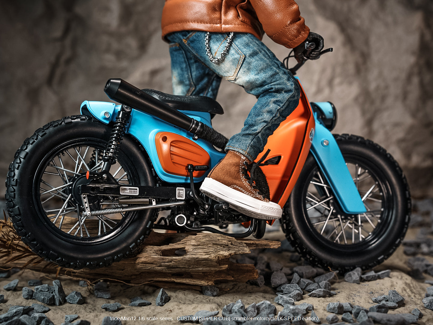 PRE ORDER – 1/6 SUPER CUB SCRAMBLER MOTORCYCLE FB-10134B1 + REAR RACK FB-10147-3-1