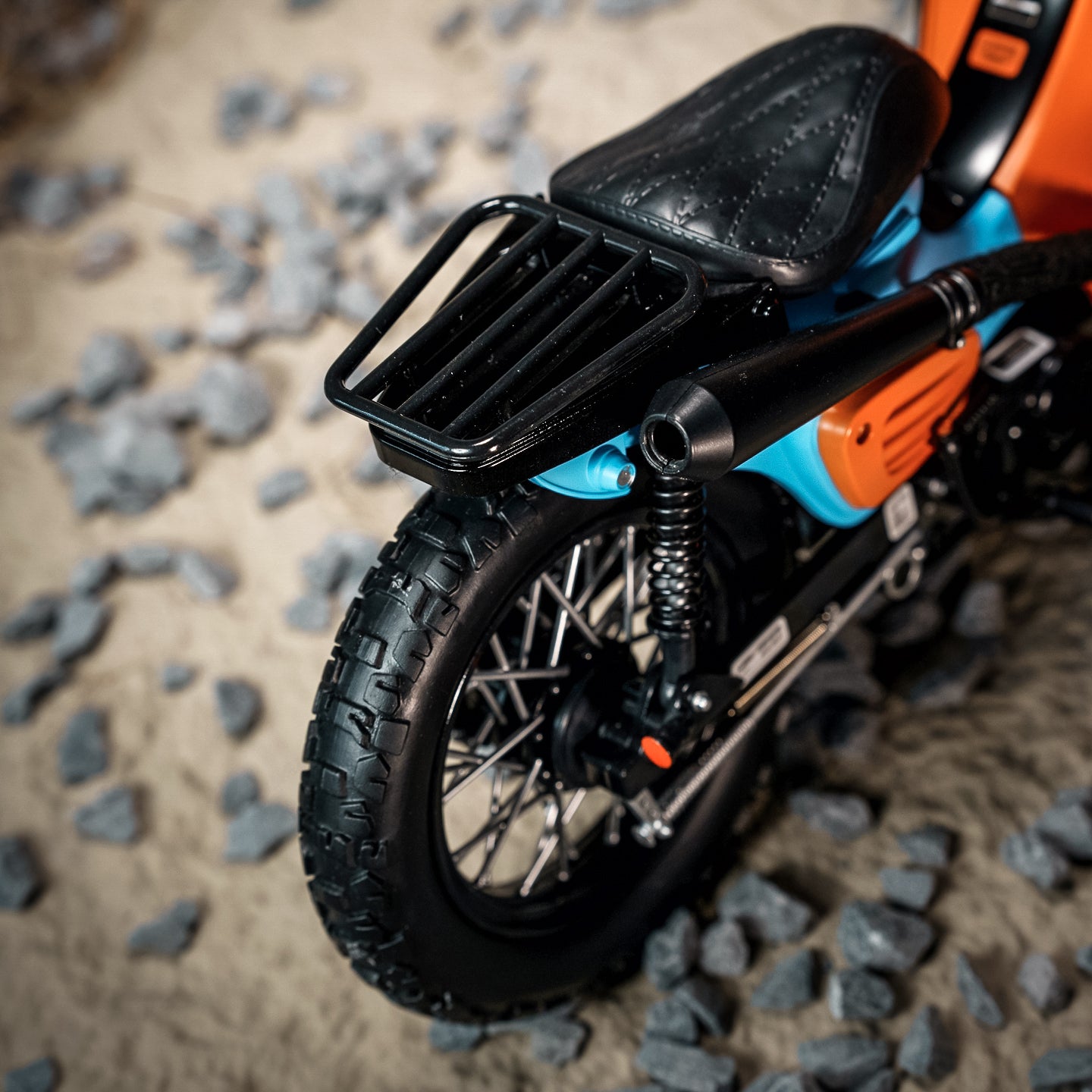 PRE ORDER – 1/6 SUPER CUB SCRAMBLER MOTORCYCLE FB-10134B1 + REAR RACK FB-10147-3-1