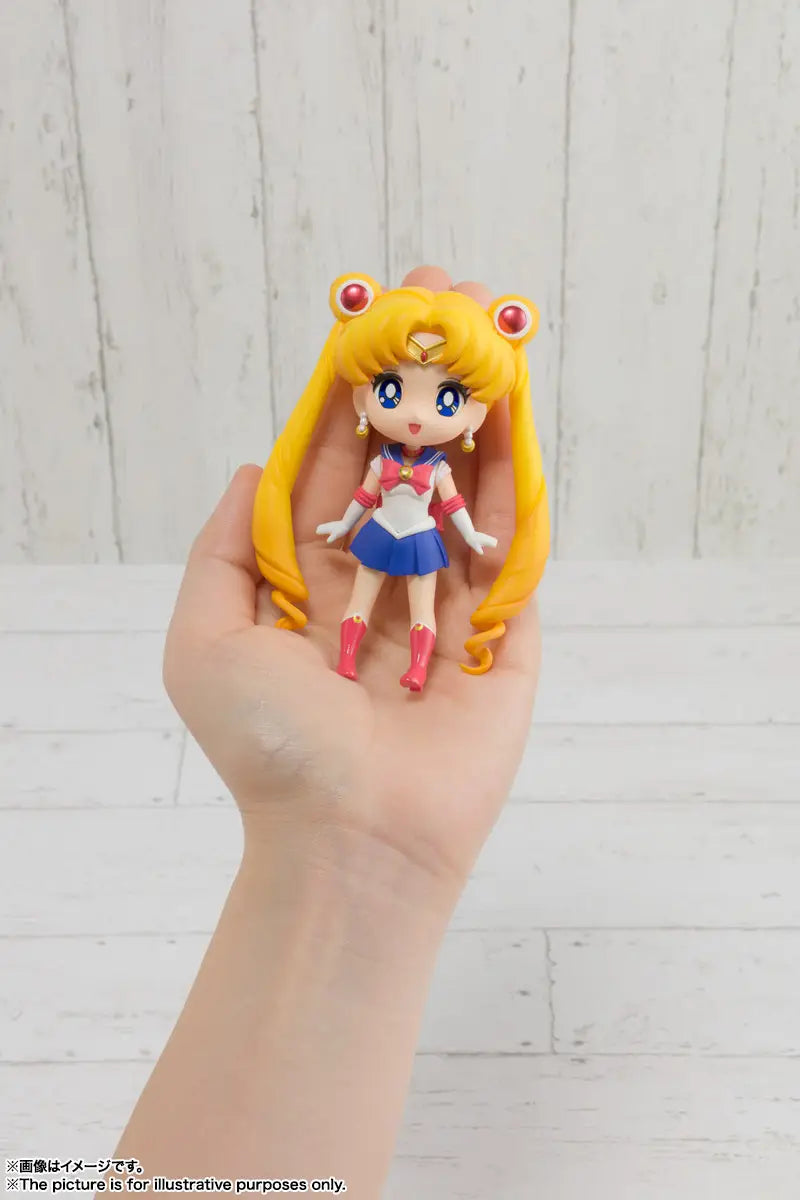 PRE ORDER – FIGUARTS MINI SAILOR MOON - SAILOR MOON
