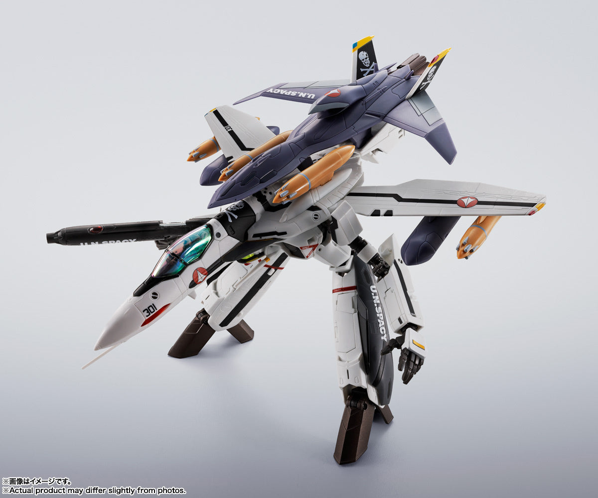 PRE ORDER – HI-METAL R VF-0S PHOENIX [ROY USE] + QF-2200D-B GHOST - MACROSS FRONTIER