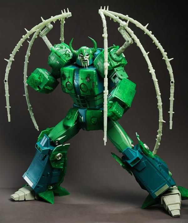 PRE ORDER – 01 STUDIO 01S01G BACTERIA UNICRON GREEN