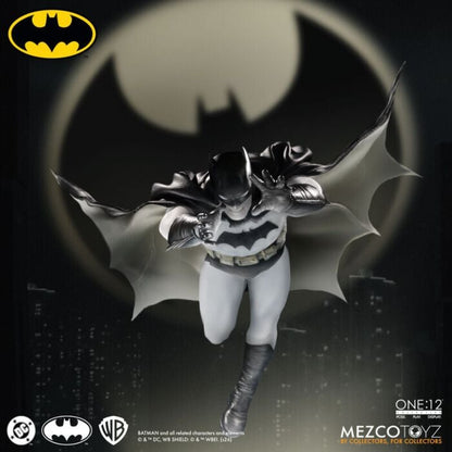 PRE ORDER – ONE:12 COLLECTIVE BATMAN : YEAR ONE