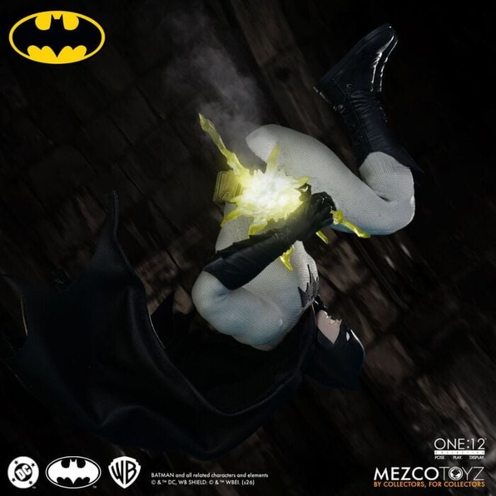 PRE ORDER – ONE:12 COLLECTIVE BATMAN : YEAR ONE