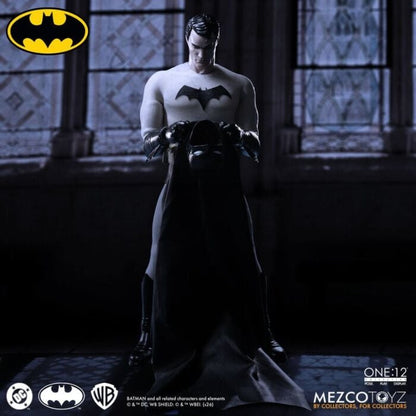 PRE ORDER – ONE:12 COLLECTIVE BATMAN : YEAR ONE