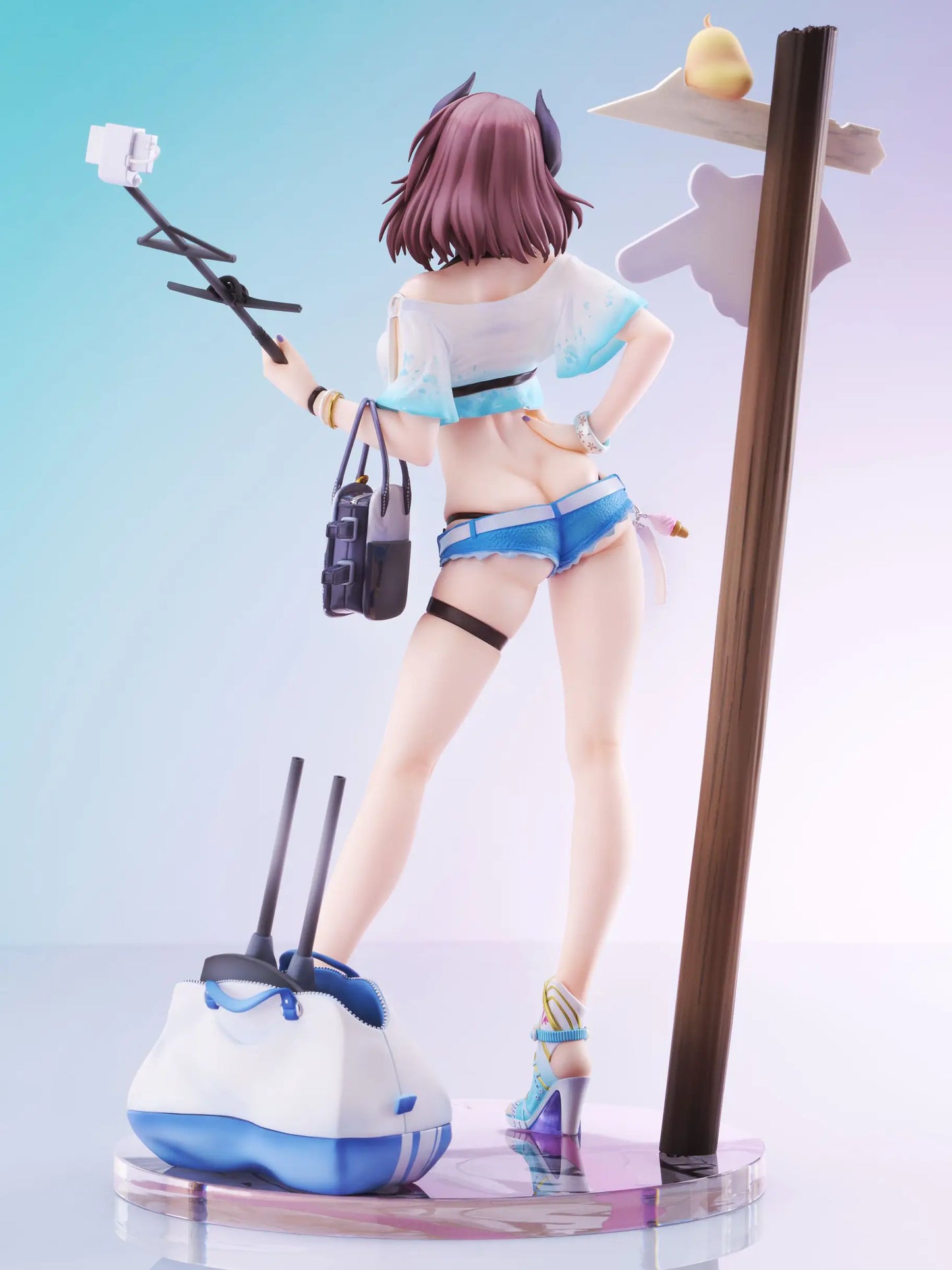 PRE ORDER – 1/7 AZUR LANE - KIRISHIMA - BRAVELY SUMMER
