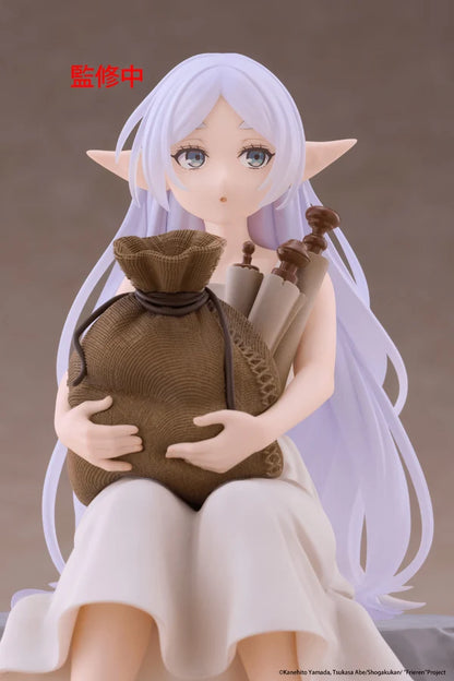 PRE ORDER – FRIEREN: BEYOND JOURNEY'S END DESKTOP CUTE FIGURE - FRIEREN (IN TRAINING VER.)