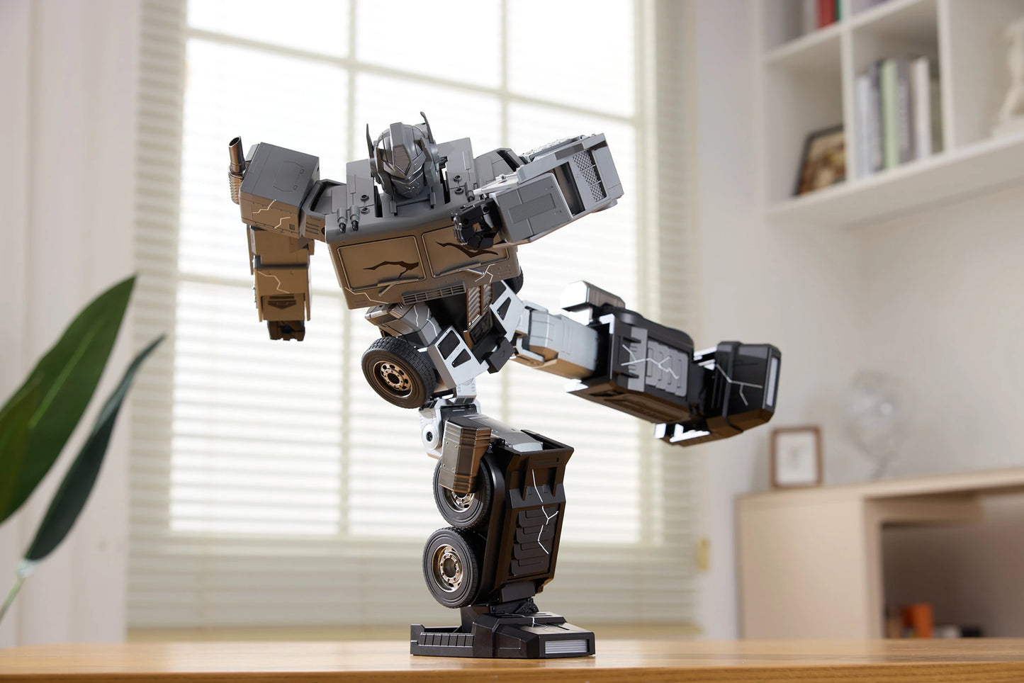 PRE ORDER – FALLEN LEADER OPTIMUS PRIME G1 FLAGSHIP OVERSEAS VERSION