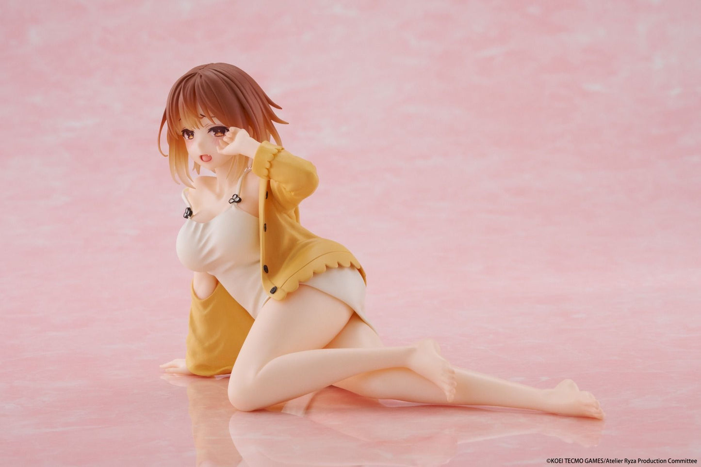 PRE ORDER – ATELIER RYZA: EVER DARKNESS & THE SECRET HIDEOUT DESKTOP CUTE FIGURE - RYZA (NIGHTWEAR VER.) (RERELEASE)