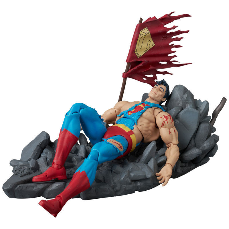 PRE ORDER – MAFEX SUPERMAN - THE DEATH OF SUPERMAN