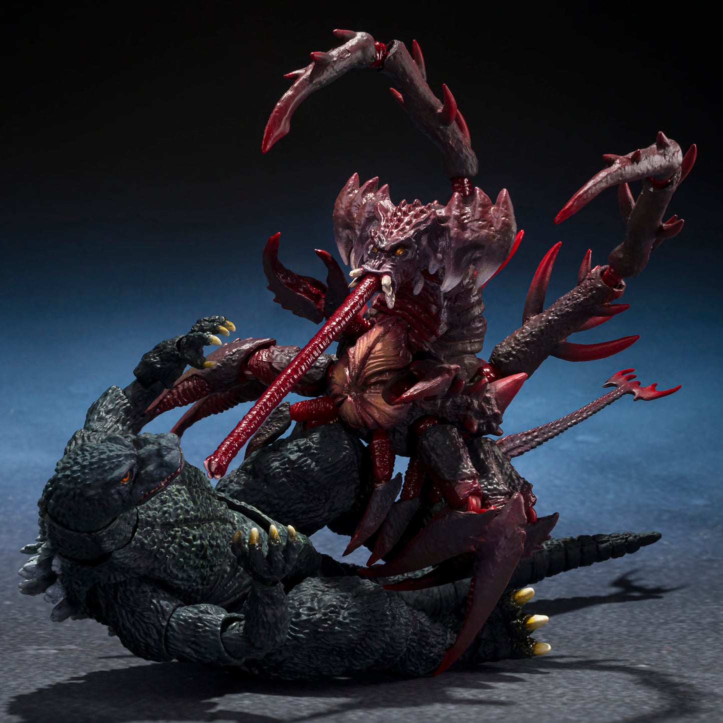 BACK ORDER – S.H.MONSTERARTS GODZILLA JR & DESTOROYAH EVOLUTION