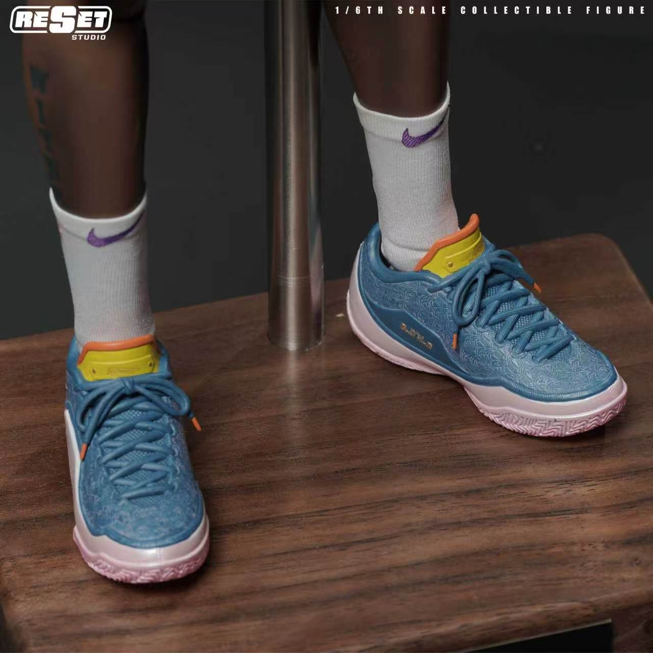 PRE ORDER – RESET STUDIO RS-0006 1/6 LEBRON JAMES CHINA TOUR COLLECTOR'S EDITION ARTICULATED FIGURE SET