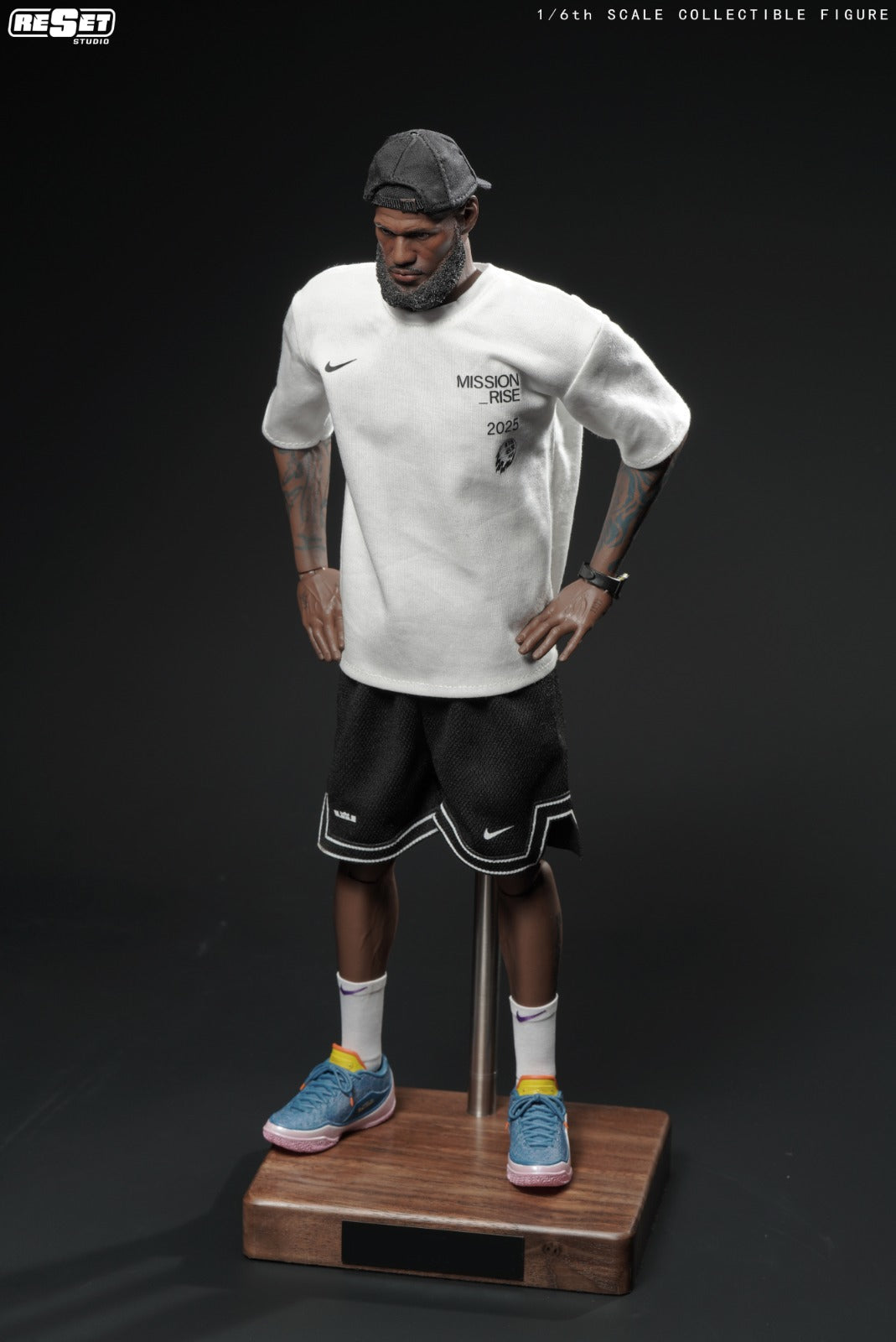 PRE ORDER – RESET STUDIO RS-0006 1/6 LEBRON JAMES CHINA TOUR COLLECTOR'S EDITION ARTICULATED FIGURE SET