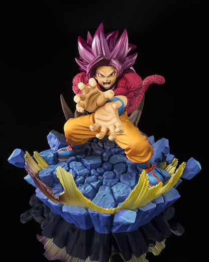PRE ORDER – FIGUARTSZERO [EXTRA BATTLE] SUPER SAIYAN 4 SON GOKU - DAIMA