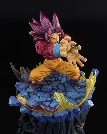 PRE ORDER – FIGUARTSZERO [EXTRA BATTLE] SUPER SAIYAN 4 SON GOKU - DAIMA